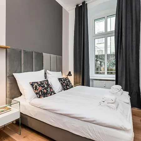 Neues Design-apartment In Friedrichshain Daire *